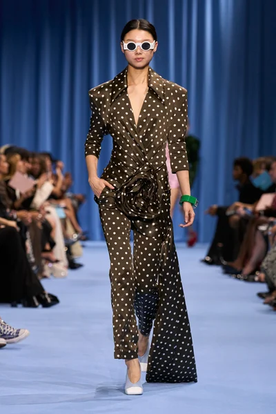 Look 39